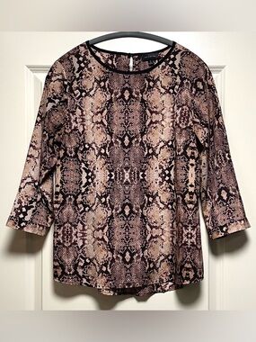 EUC The Limited 3/4 Sleeve Blouse RARE Breezy Neutral Snakeskin Animal Print M